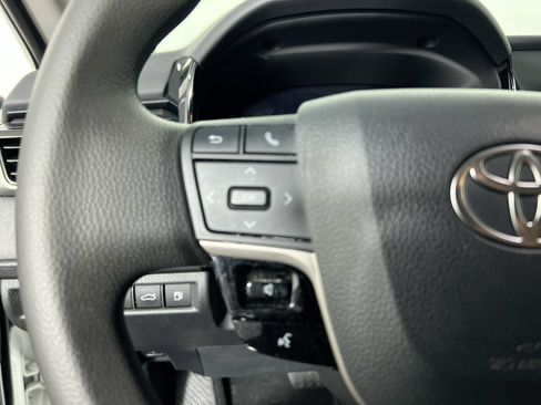 Used 2025 Toyota Camry LE FWD image 12