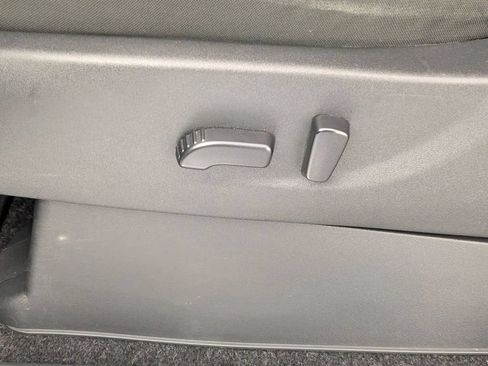 Used 2024 Nissan Frontier PRO-4X AWD/4WD image 13