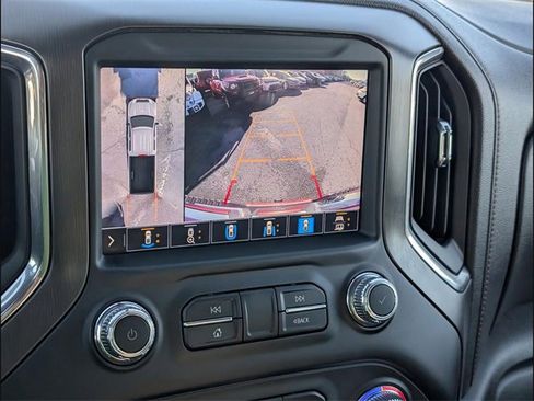 Used 2022 GMC Sierra 3500 AT4 w/ AT4 Preferred Package image 8