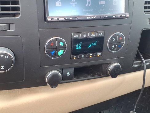 Used 2011 Chevrolet Silverado 1500 LT w/ All-Star Edition AWD/4WD image 12