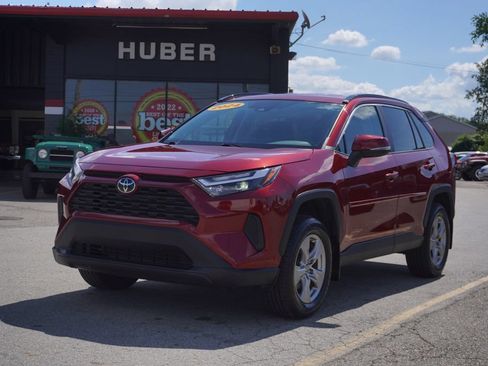 Used 2024 Toyota RAV4 XLE w/ Weather Package AWD/4WD image 3