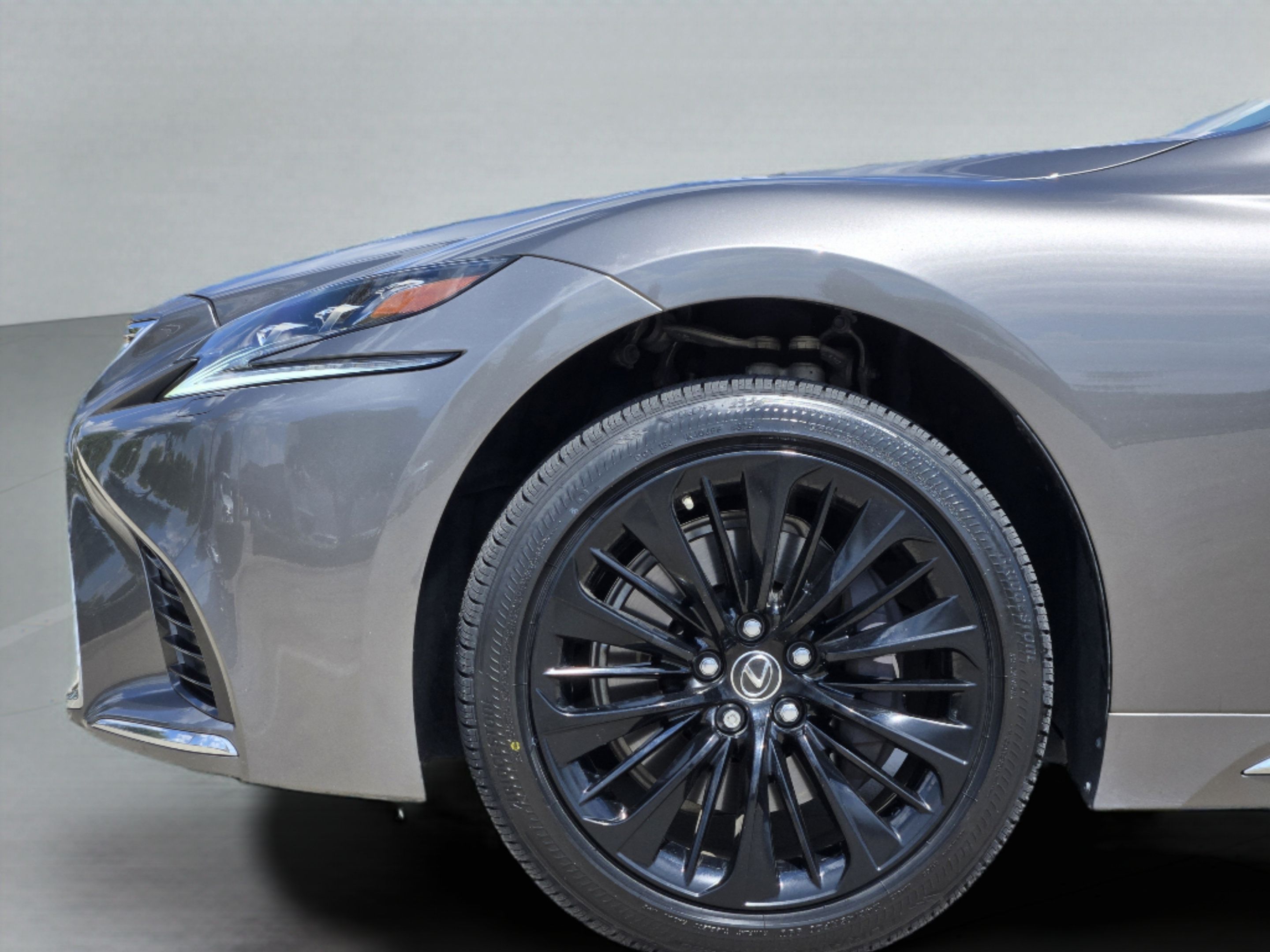 Used 2018 Lexus LS 500 w/ Interior Upgrade Package RWD image 39