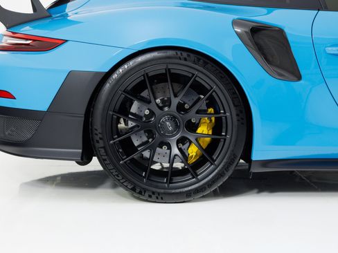 Used 2018 Porsche 911 GT2 RS RWD image 12