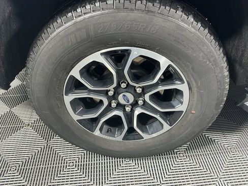 Used 2022 Ford Expedition XLT image 17