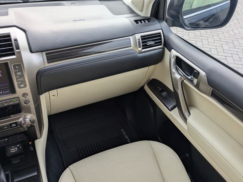 Used 2021 Lexus GX 460 Premium AWD/4WD image 22