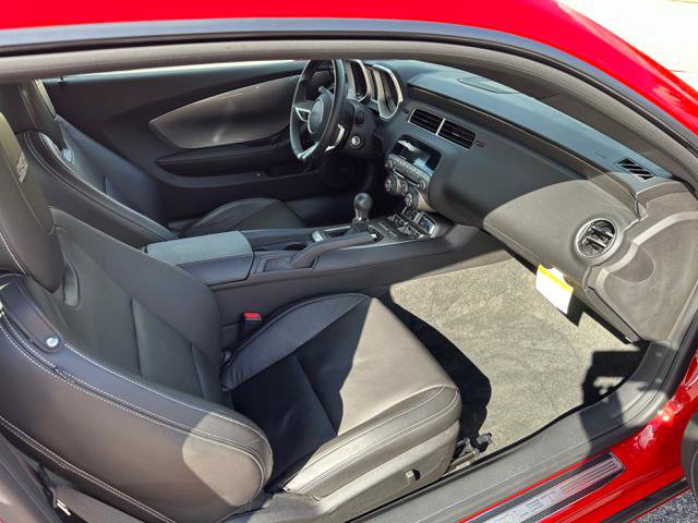 Used 2010 Chevrolet Camaro SS w/ White Stripe Package RWD image 15