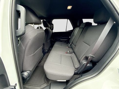 Used 2025 Toyota 4Runner SR5 AWD/4WD image 24