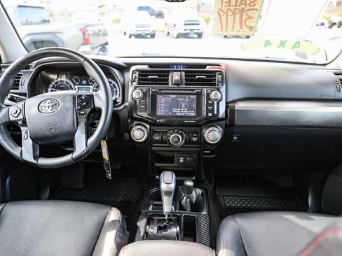 Certified 2018 Toyota 4Runner TRD Off-Road Premium image 2