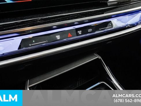 Used 2026 BMW 740i w/ Premium Package RWD image 40