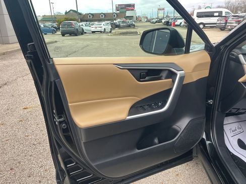 Certified 2021 Toyota RAV4 LE image 12