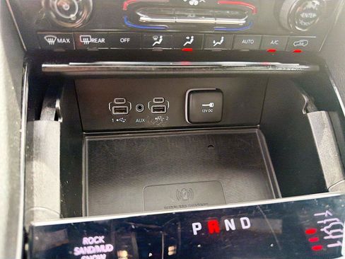 Used 2023 Jeep Grand Cherokee L Summit w/ Advanced Protech Group IV AWD/4WD image 32