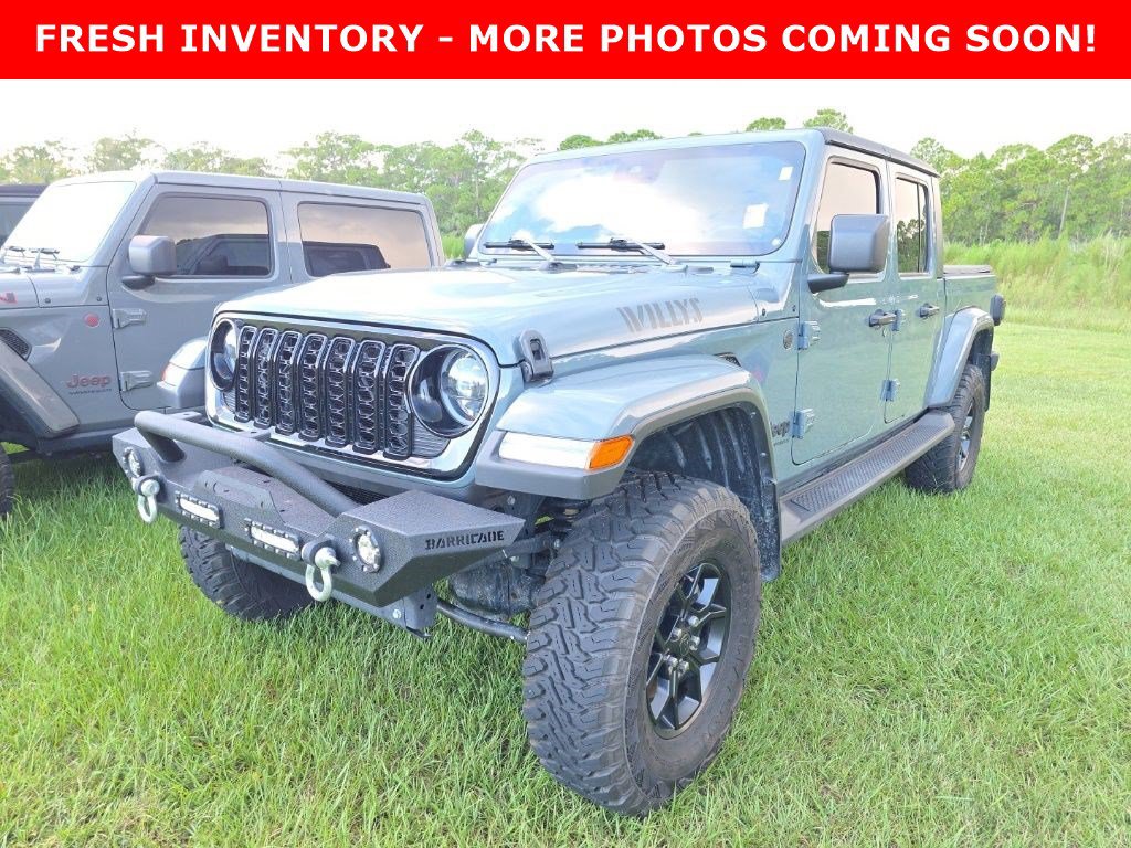 Used 2025 Jeep Gladiator Sport AWD/4WD image 1