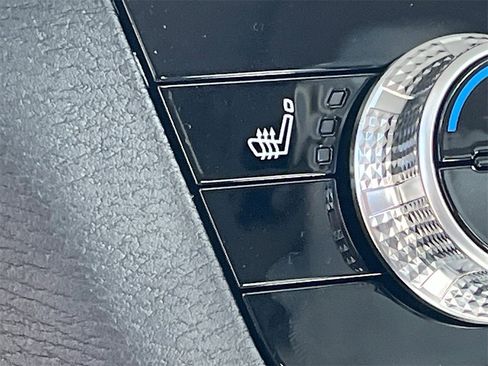 New 2025 Mitsubishi Outlander SE image 21