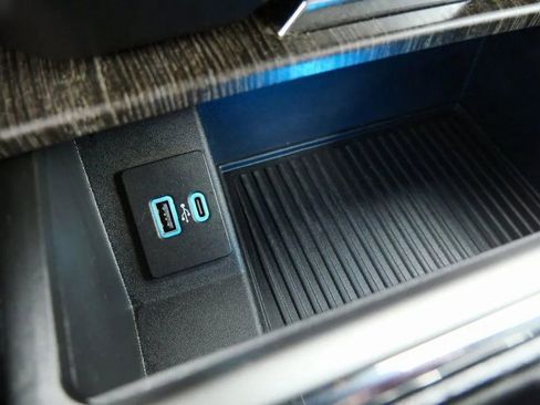 Used 2021 Ford F350 Lariat w/ Lariat Value Package image 41