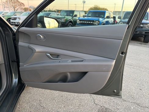 Used 2024 Hyundai Elantra SEL image 22