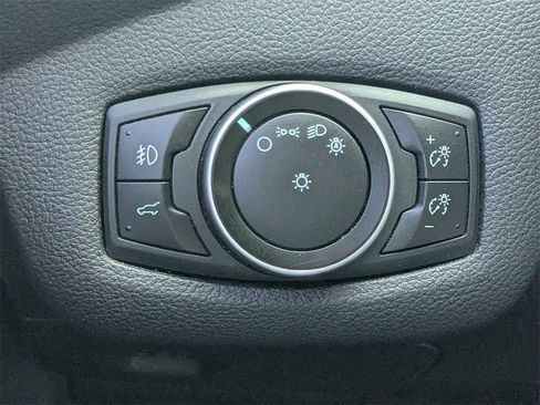 Used 2017 Ford Escape SE image 22