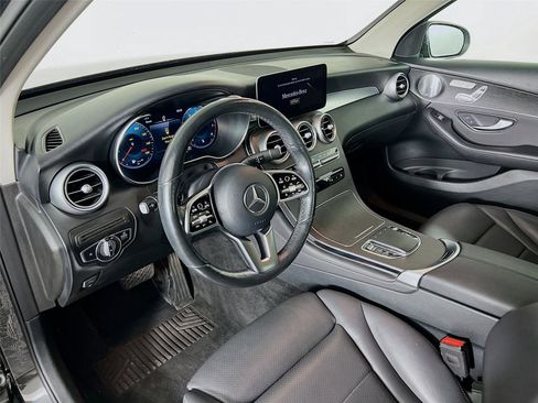 Used 2021 Mercedes-Benz GLC 300 4MATIC image 10