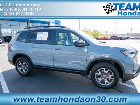 Used 2023 Honda Passport TrailSport image 1