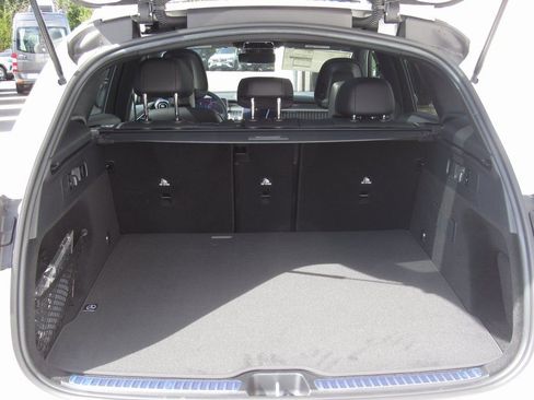 New 2025 Mercedes-Benz GLC 300 4MATIC image 23