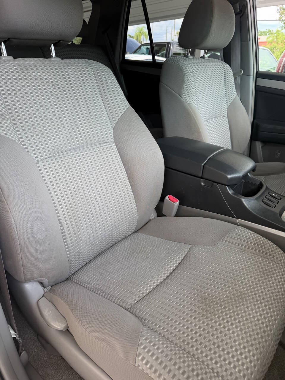Used 2008 Toyota 4Runner SR5 w/ SR5 Extra Value Pkg 1 AWD/4WD image 9