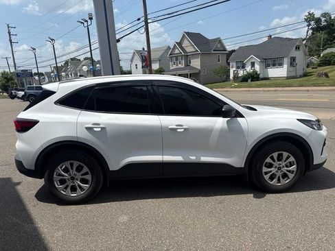 Used 2025 Ford Escape Active AWD/4WD image 5