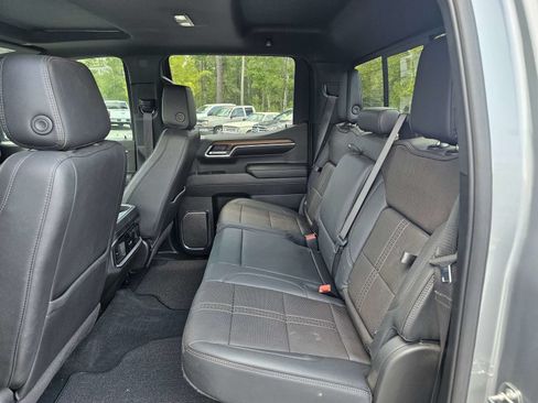 Used 2024 Chevrolet Silverado 1500 High Country w/ Technology Package AWD/4WD image 13