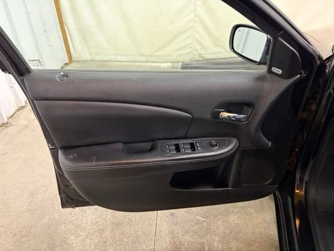 Used 2013 Chrysler 200 Limited FWD image 26