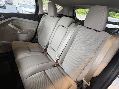 Used 2017 Ford Escape SE FWD image 24