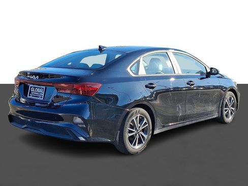 Used 2023 Kia Forte LXS image 7