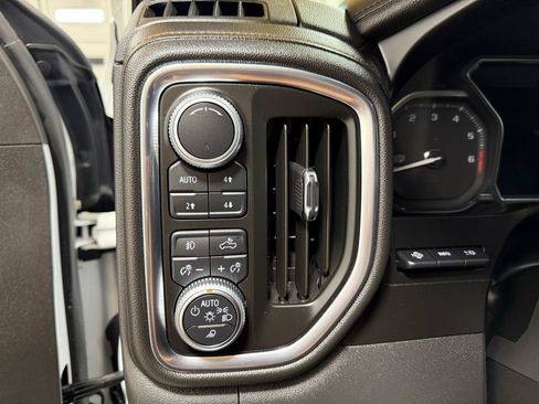 Used 2019 GMC Sierra 1500 AT4 w/ AT4 Premium Package AWD/4WD image 14