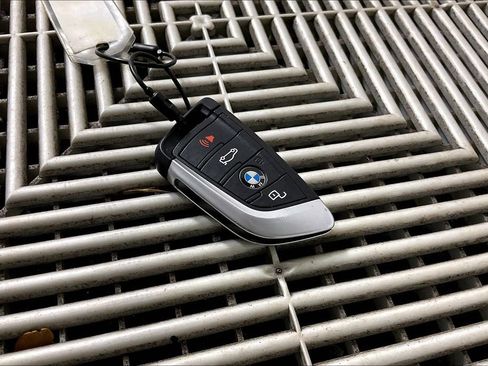 Used 2025 BMW 330i Sedan RWD image 11