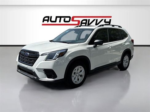 Used 2022 Subaru Forester image 3