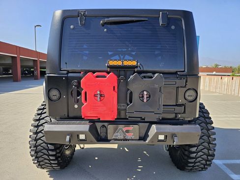 Used 2012 Jeep Wrangler Sport w/ Connectivity Group image 8