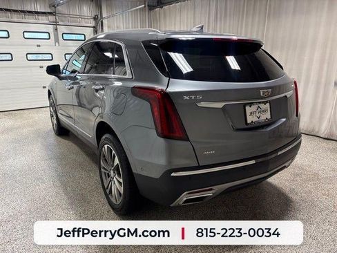 Used 2021 Cadillac XT5 Premium Luxury AWD/4WD image 5