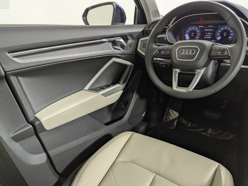 New 2025 Audi Q3 2.0T Premium image 9