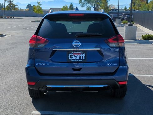 Used 2018 Nissan Rogue SV image 7