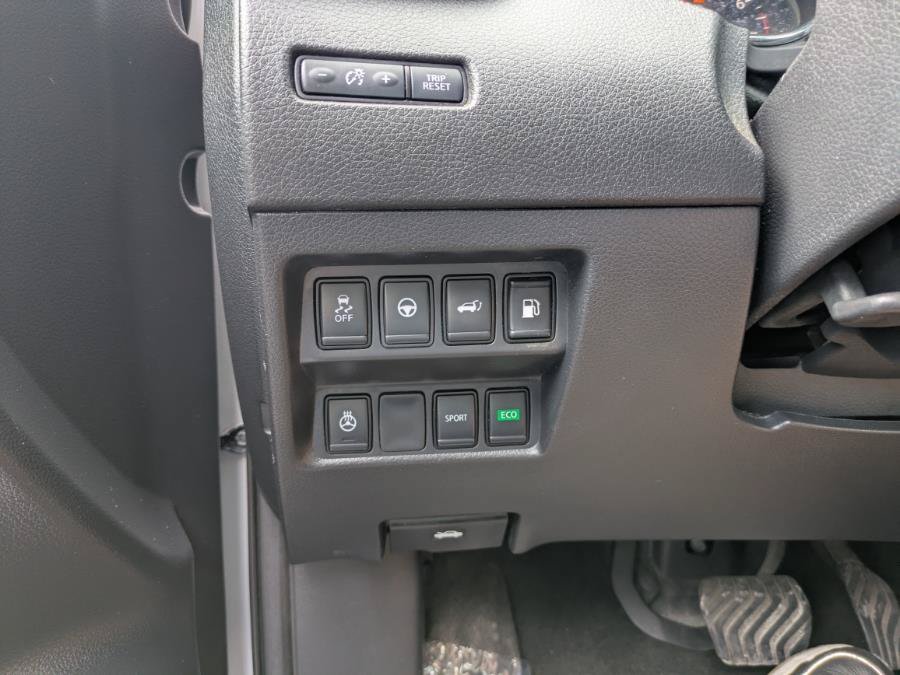 Used 2020 Nissan Rogue SL FWD image 13
