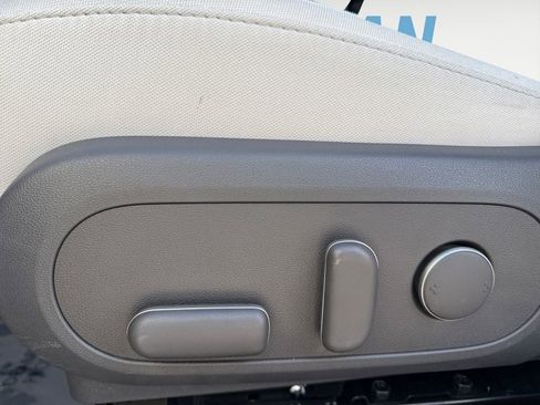 Used 2025 Hyundai Kona SEL image 16