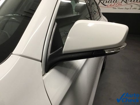 Used 2016 Chevrolet Impala LT FWD image 17