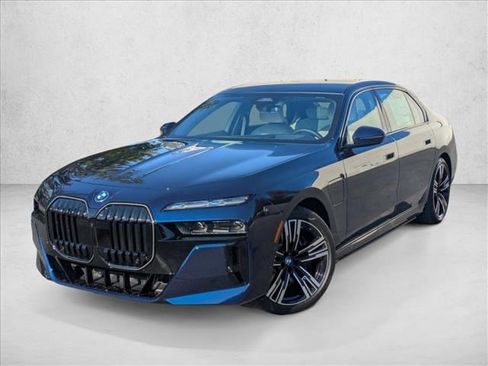 New 2026 BMW 750e xDrive w/ Executive Package image 1