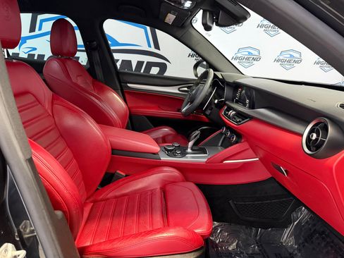 Used 2018 Alfa Romeo Stelvio Ti Sport image 26