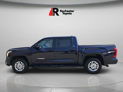 Used 2022 Toyota Tundra SR5 w/ SR5 Convenience Package AWD/4WD image 4