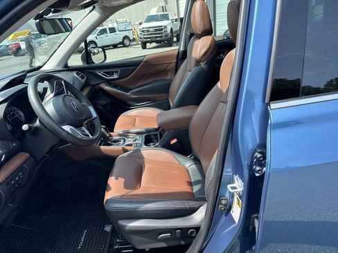 Used 2024 Subaru Forester Touring AWD/4WD image 11