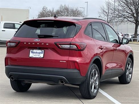 Used 2025 Ford Escape ST-Line image 4