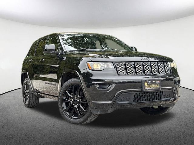 Used 2018 Jeep Grand Cherokee Altitude AWD/4WD image 2