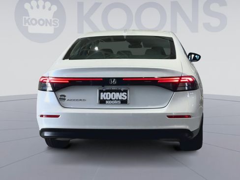 Used 2024 Honda Accord EX image 10