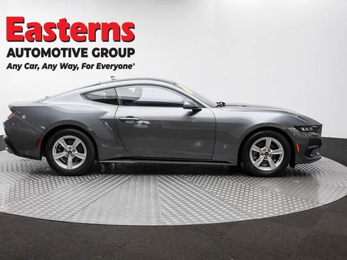 Used 2024 Ford Mustang Coupe image 4