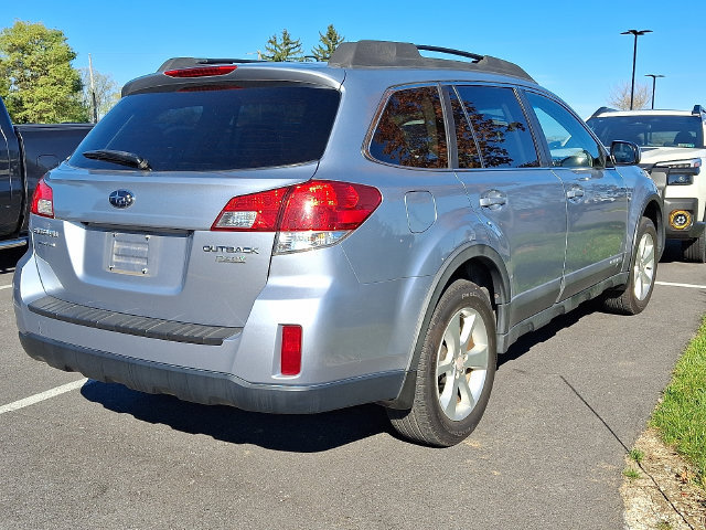 Used 2013 Subaru Outback 2.5i Premium AWD/4WD image 5