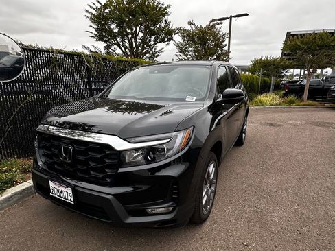 Used 2023 Honda Passport EX-L image 6
