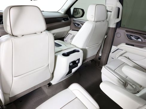Used 2021 GMC Yukon Denali w/ Denali Premium Package AWD/4WD image 52